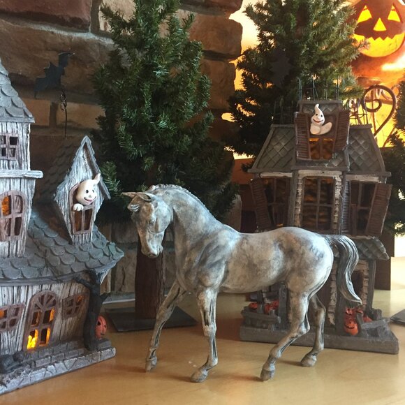 RARE/MINT Breyer Retired Limited Edition Halloween Horse Series: 2004 “Cryptic” - Picture 7 of 16